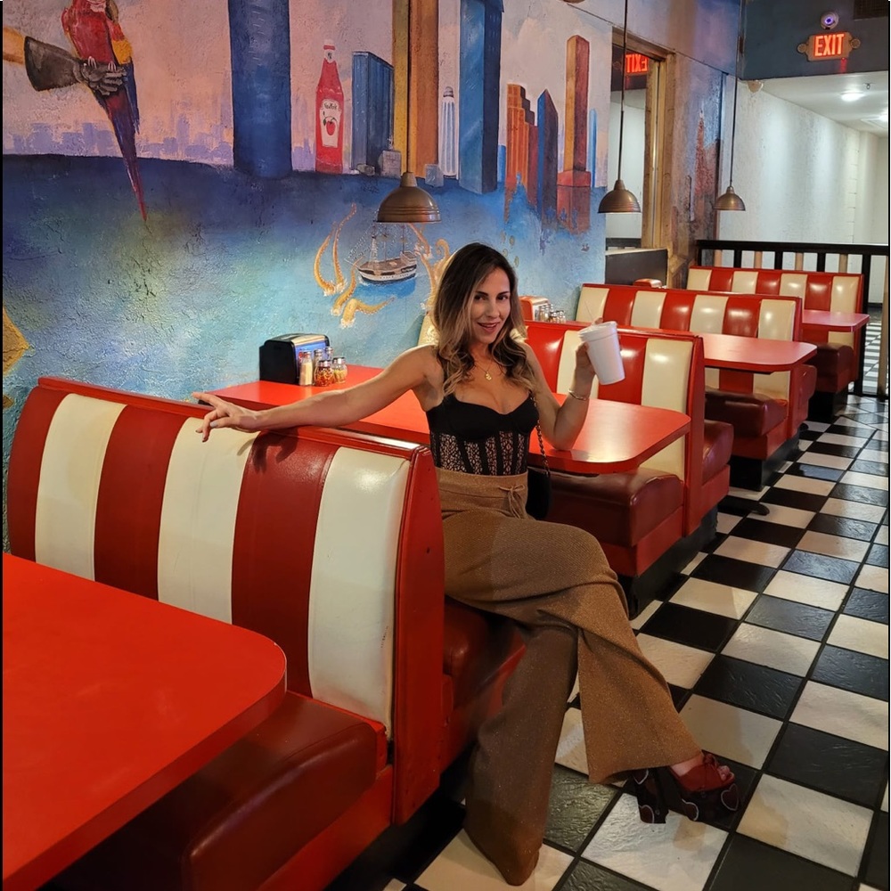 Meet your Posher, Ina - Picture 12 of 12